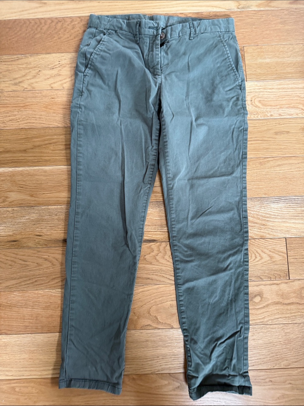 GAP Women’s Olive Chino Pants